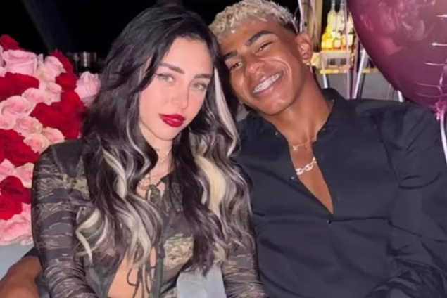 而他社媒上, 也没有与N 而他社媒上, 也没有与N