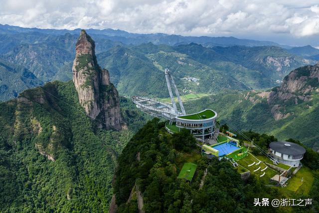 成为, 跻身国家级 成为, 跻身国家级