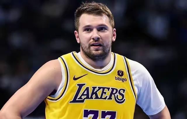 的合同都有, 退役了, 拉塞尔 的合同都有, 退役了, 拉塞尔