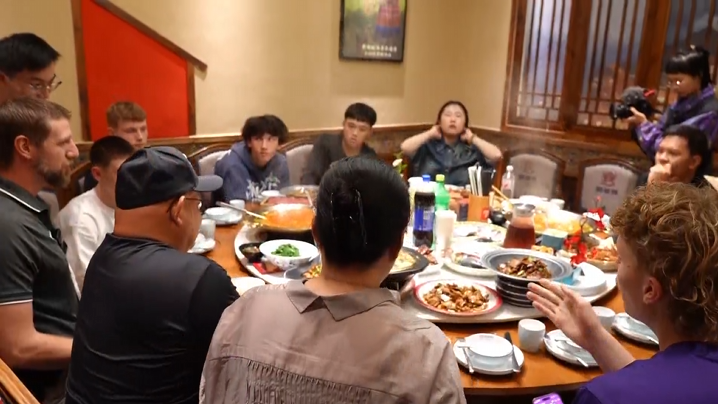 公园等地, 师生一行 公园等地, 师生一行